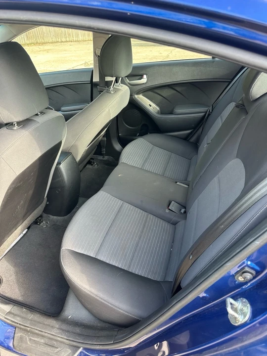 2018 Kia Forte - Image 11 of 15