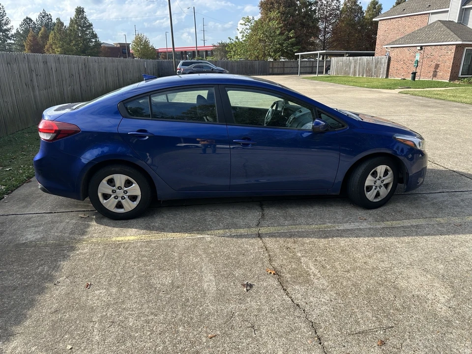 2018 Kia Forte - Image 3 of 15