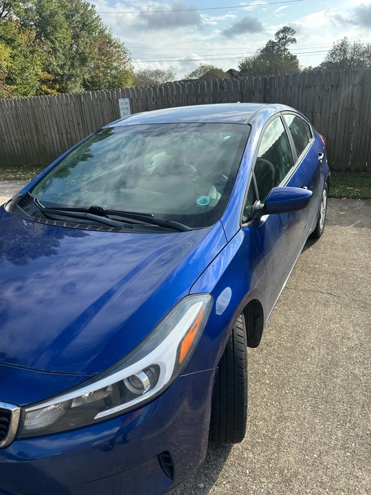 2018 Kia Forte - Image 5 of 18