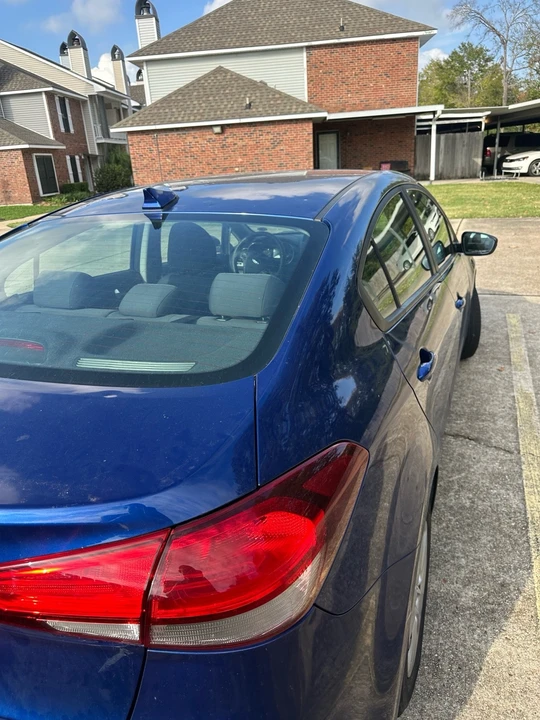2018 Kia Forte - Image 7 of 15