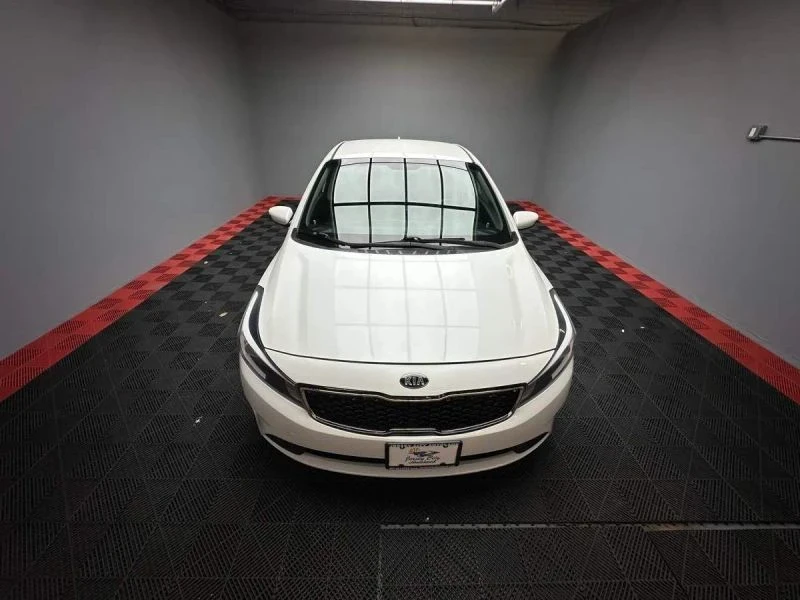 2018 Kia Forte - Image 8 of 12