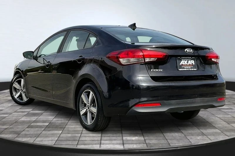 2018 Kia Forte - Image 7 of 12