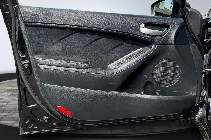 2018 Kia Forte - Image 9 of 12