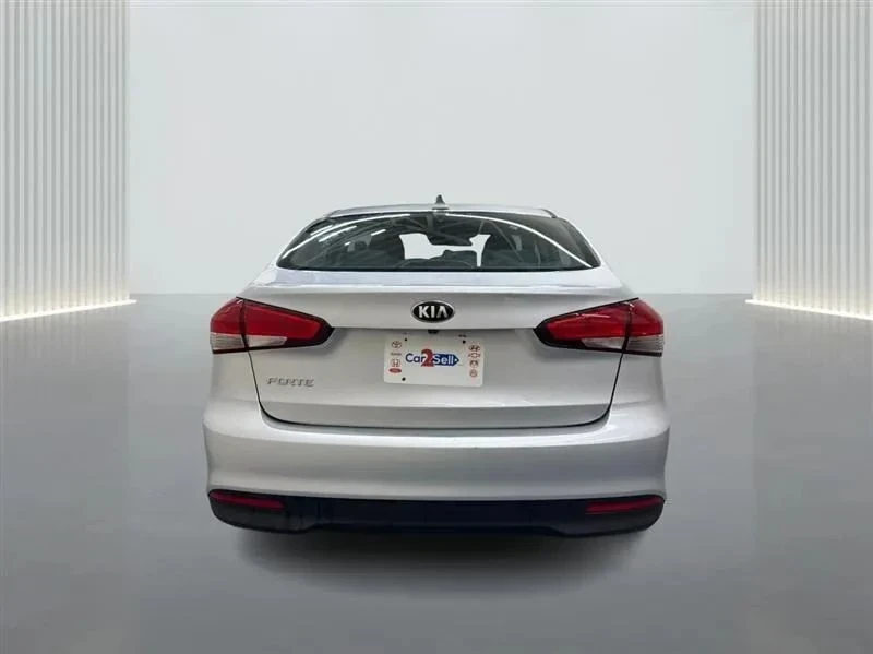 2018 Kia Forte - Image 4 of 12