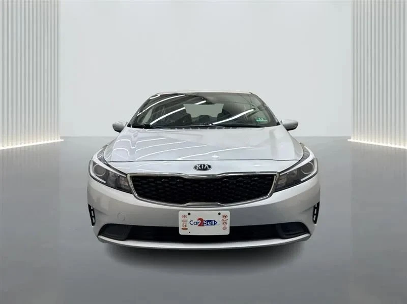 2018 Kia Forte - Image 8 of 12