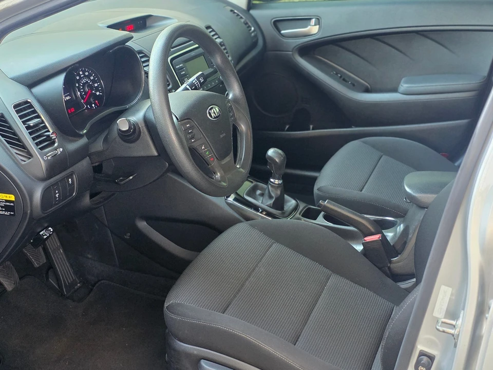 2018 Kia Forte - Image 18 of 21