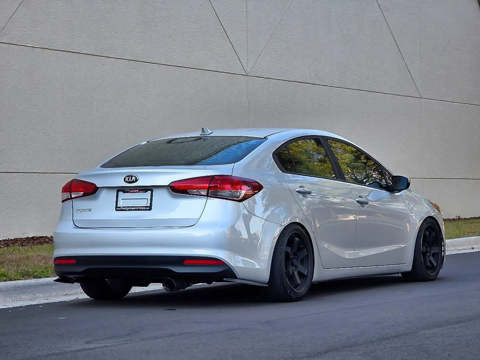 2018 Kia Forte - Image 6 of 21