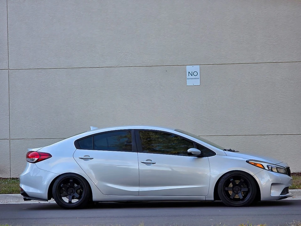 2018 Kia Forte - Image 7 of 21