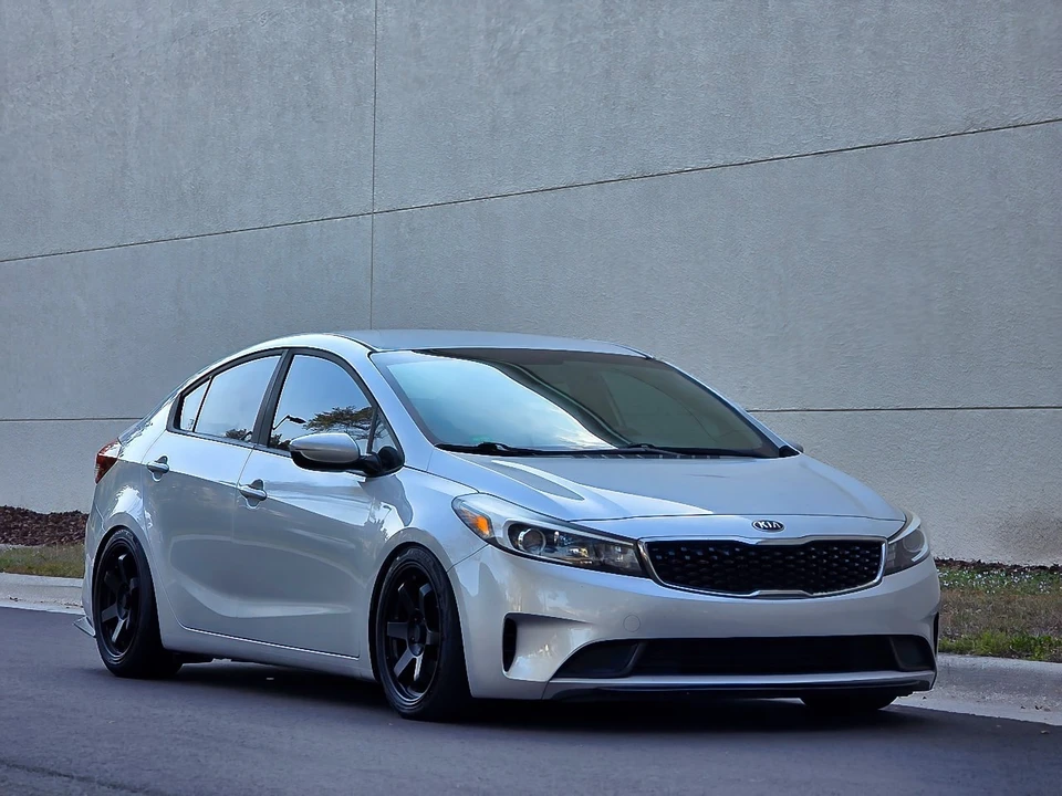 2018 Kia Forte - Image 2 of 21