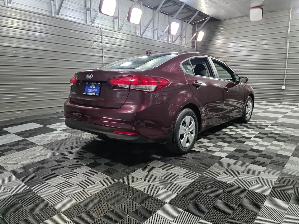 2018 Kia Forte - Image 5 of 21