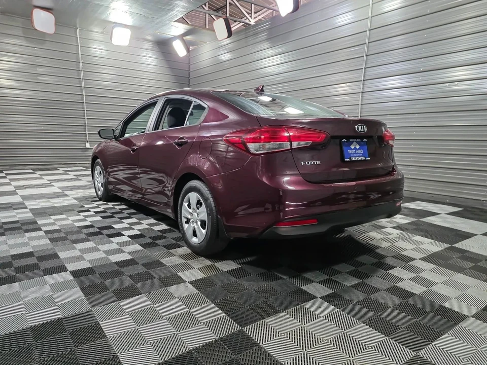 2018 Kia Forte - Image 7 of 21