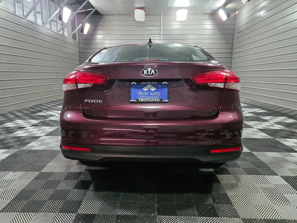 2018 Kia Forte - Image 6 of 12