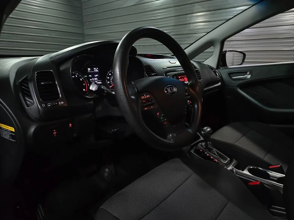 2018 Kia Forte - Image 10 of 12