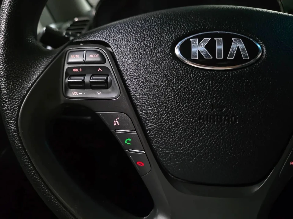 2018 Kia Forte - Image 17 of 21
