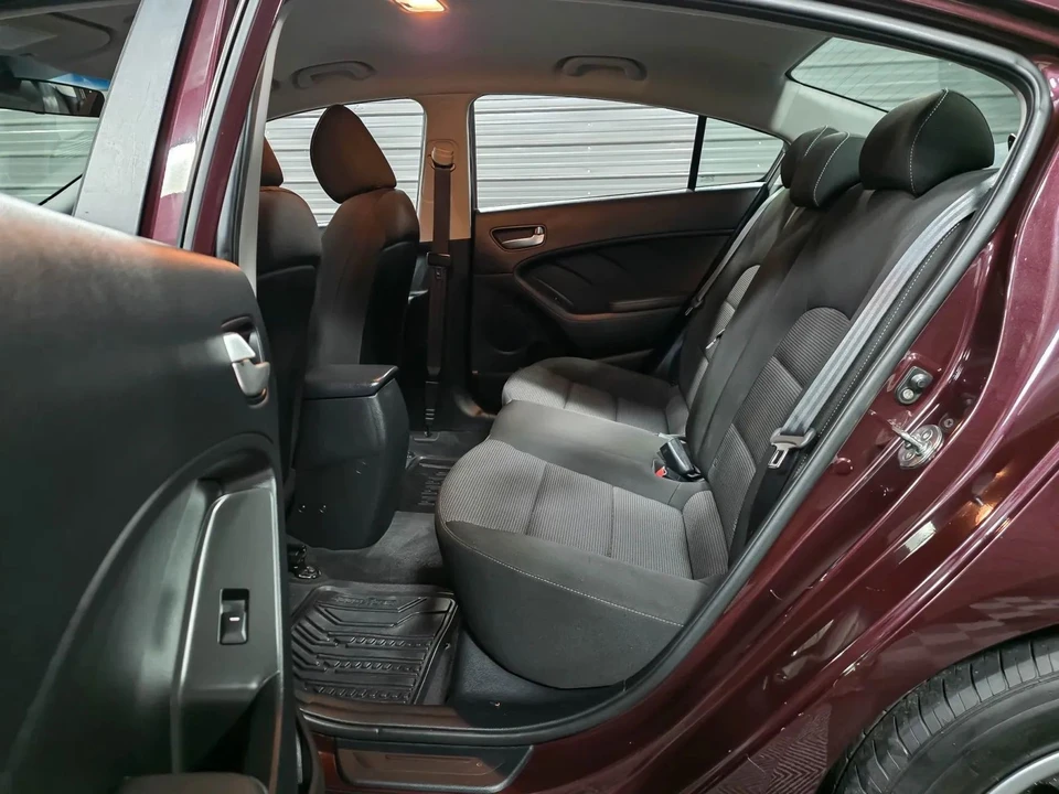 2018 Kia Forte - Image 15 of 21