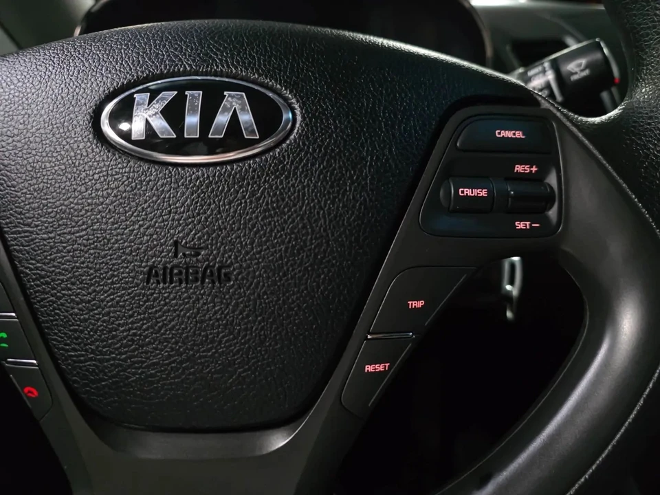 2018 Kia Forte - Image 18 of 21