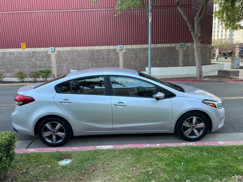 2018 Kia Forte - Image 4 of 11