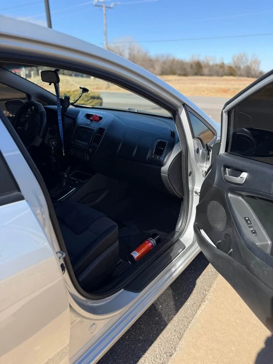 2018 Kia Forte - Image 12 of 21