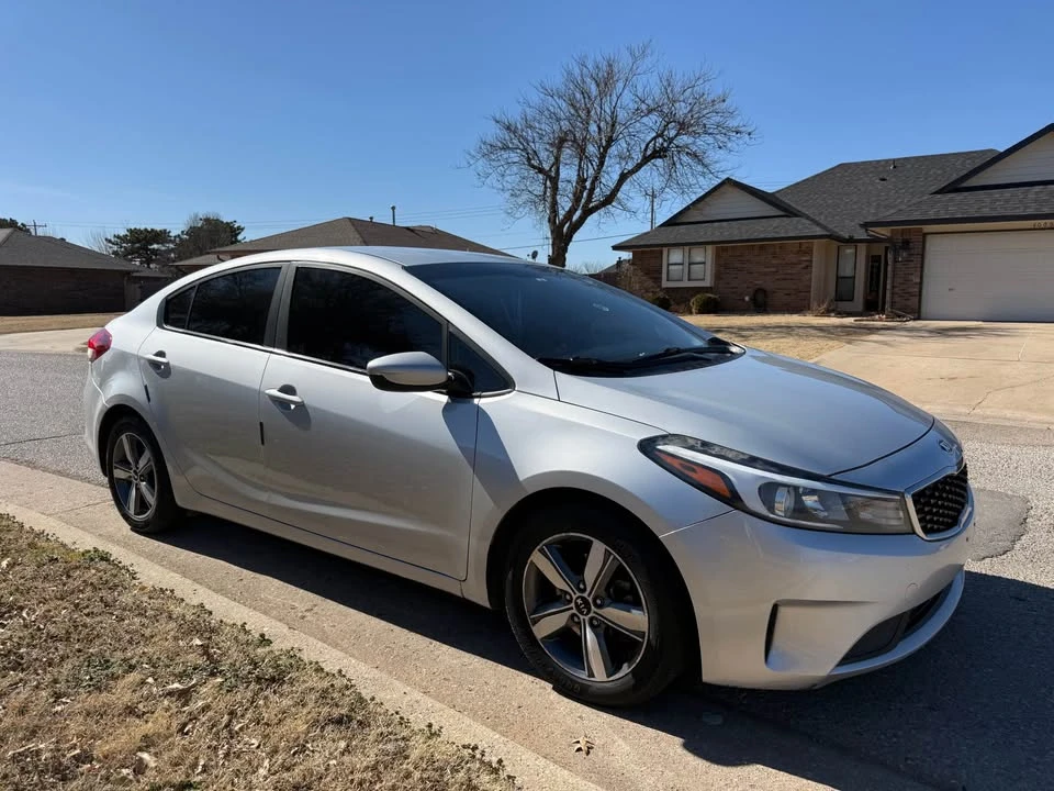 2018 Kia Forte - Image 10 of 21
