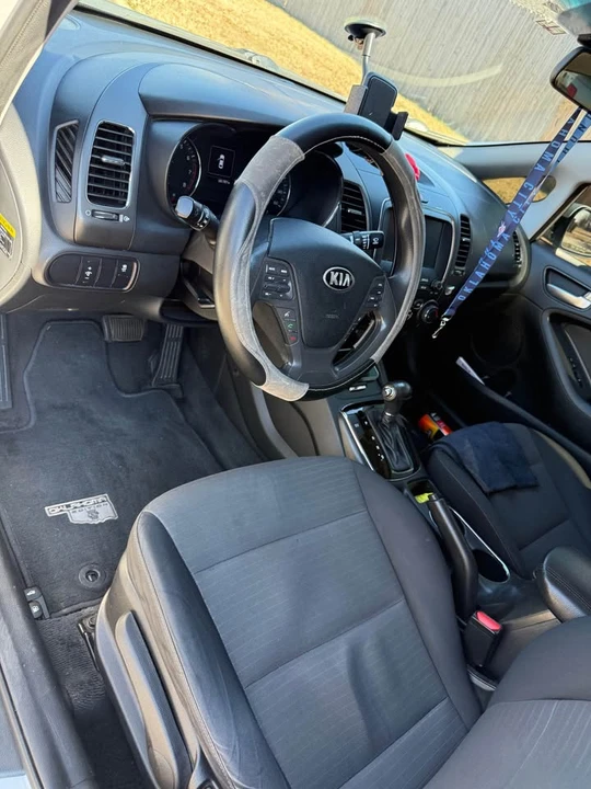 2018 Kia Forte - Image 3 of 21