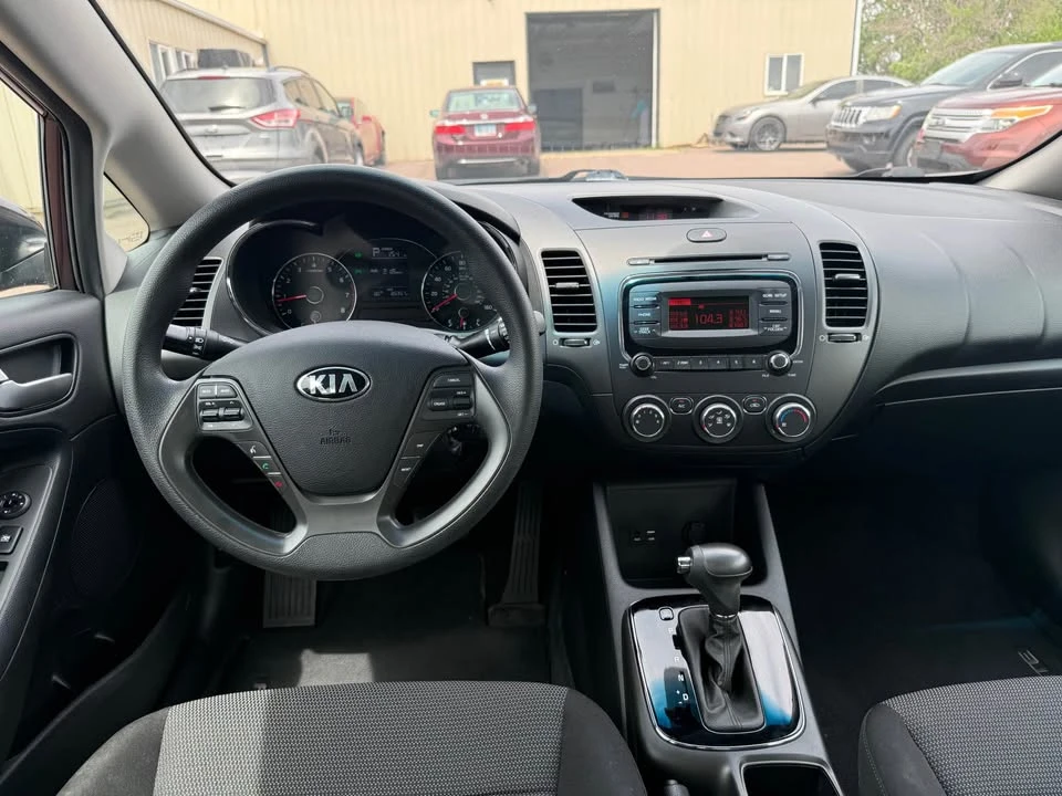 2018 Kia Forte - Image 15 of 20