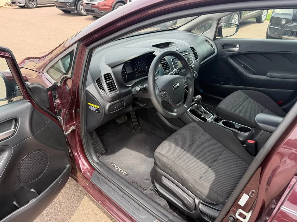 2018 Kia Forte - Image 10 of 20
