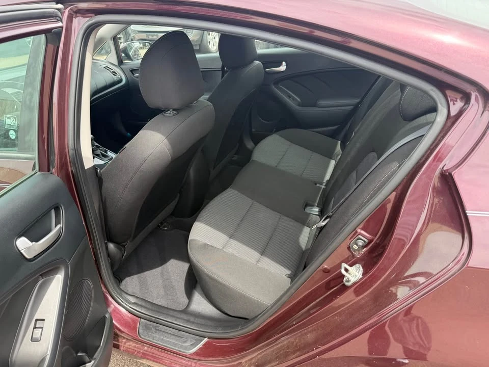 2018 Kia Forte - Image 13 of 20