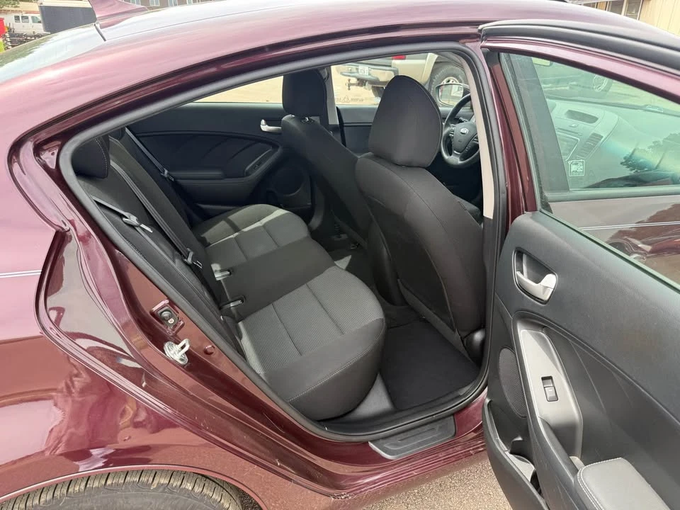 2018 Kia Forte - Image 14 of 20
