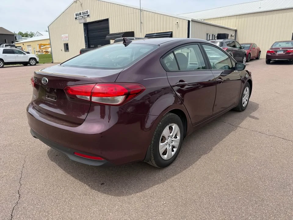 2018 Kia Forte - Image 5 of 20