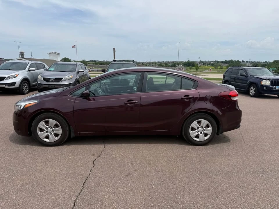 2018 Kia Forte - Image 2 of 20