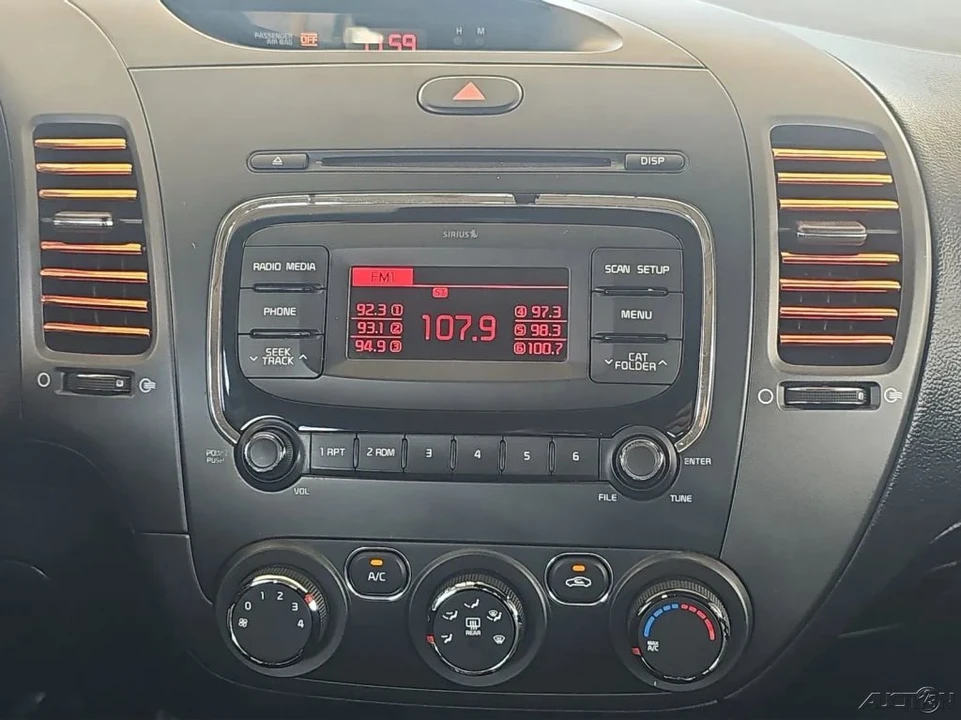 2018 Kia Forte - Image 17 of 21
