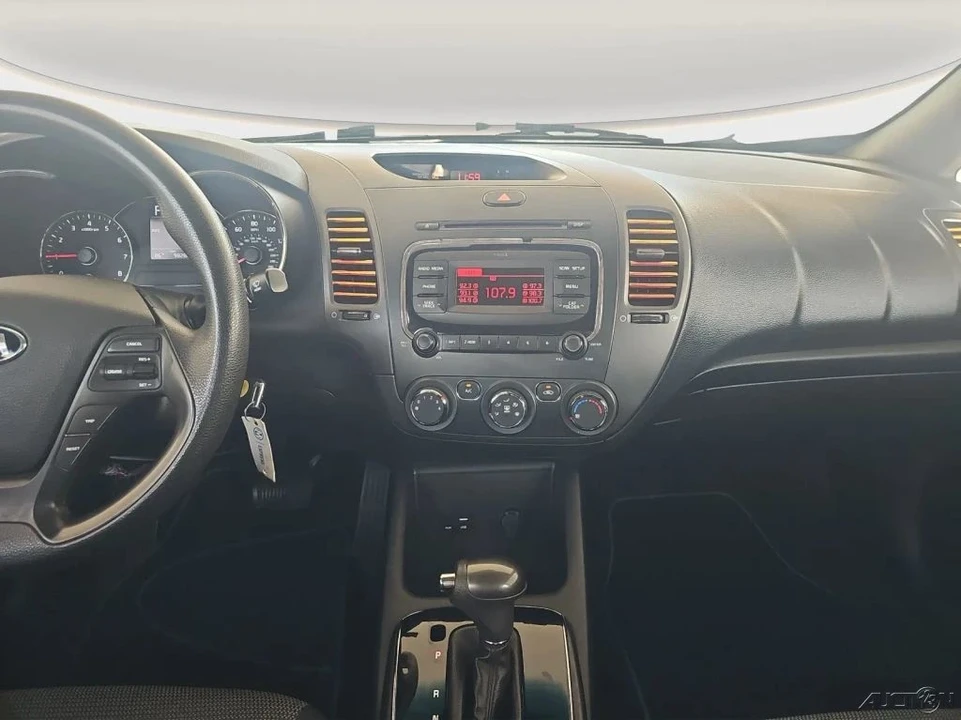 2018 Kia Forte - Image 16 of 21