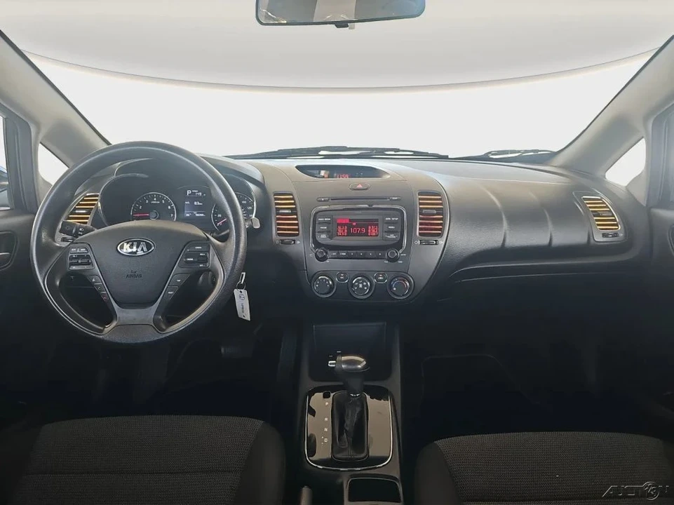2018 Kia Forte - Image 15 of 21