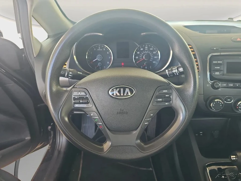 2018 Kia Forte - Image 9 of 21