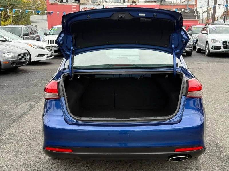 2018 Kia Forte - Image 9 of 12