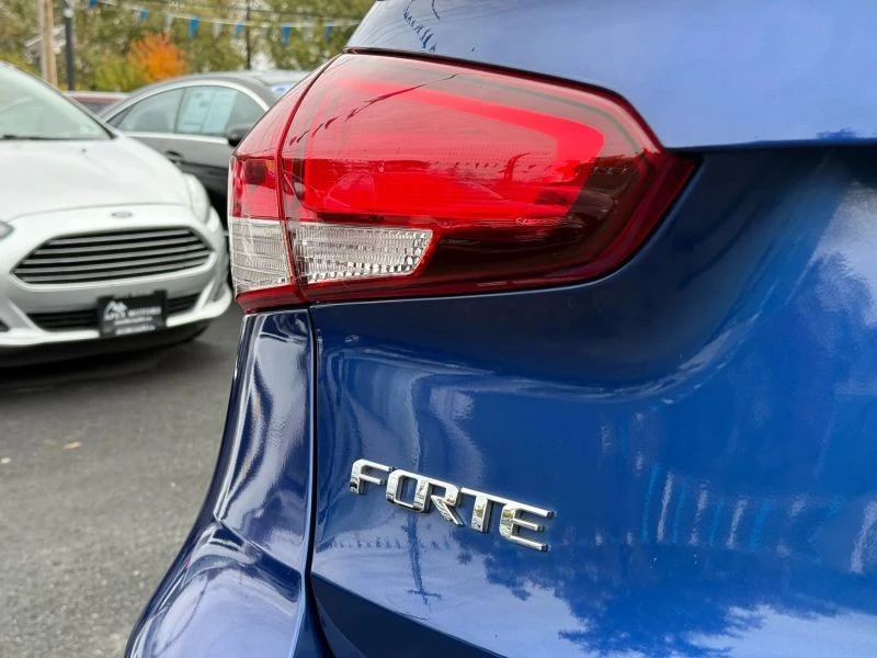 2018 Kia Forte - Image 7 of 12