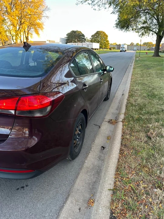 2018 Kia Forte - Image 5 of 14