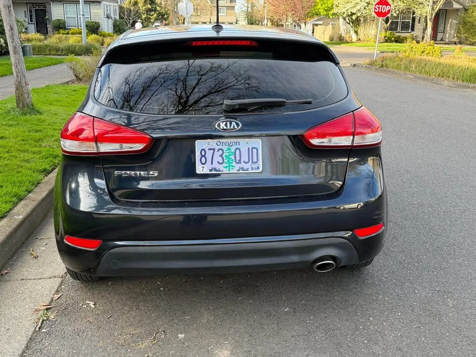 2018 Kia Forte - Image 5 of 8