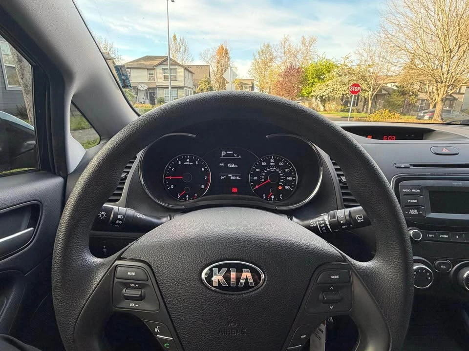 2018 Kia Forte - Image 7 of 8