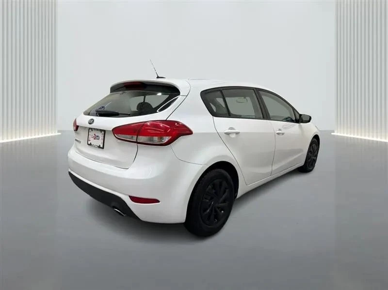 2018 Kia Forte - Image 5 of 12