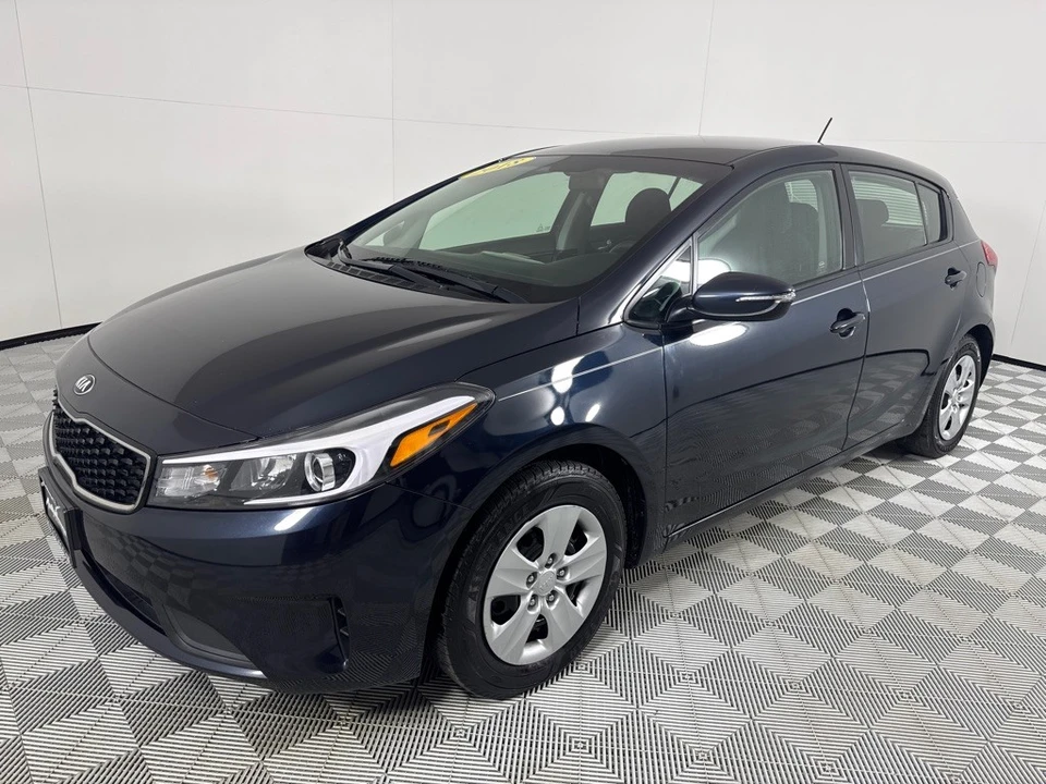 2018 Kia Forte - Image 9 of 12