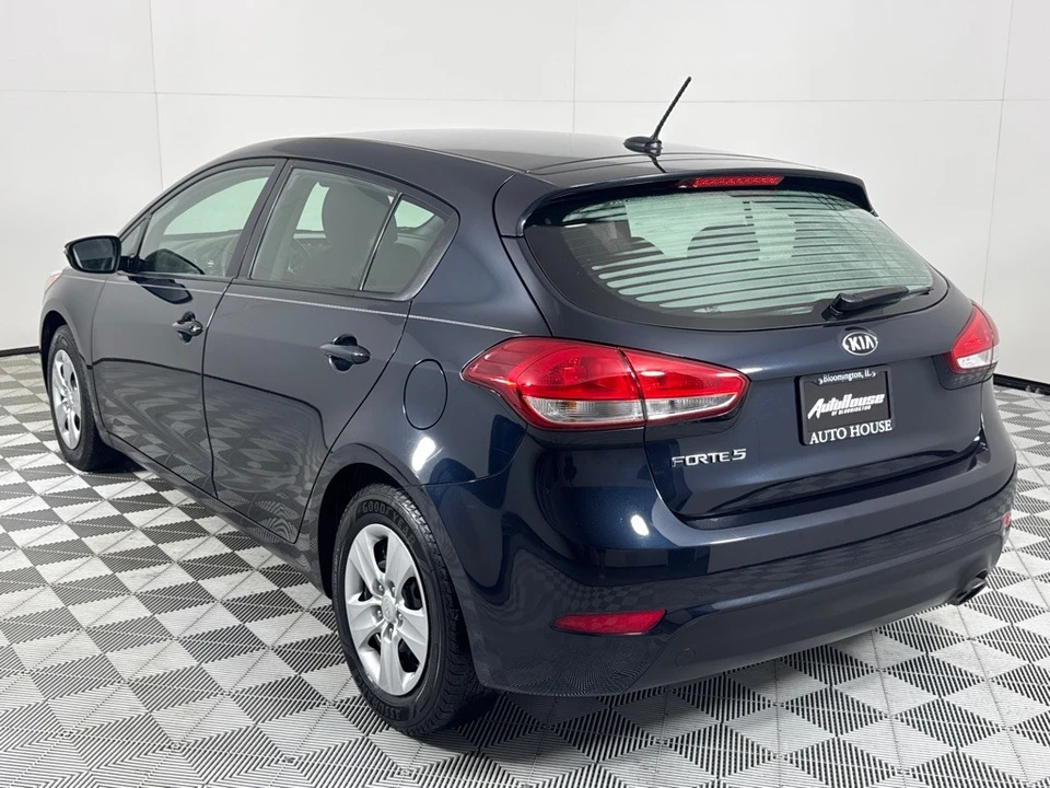 2018 Kia Forte - Image 7 of 12