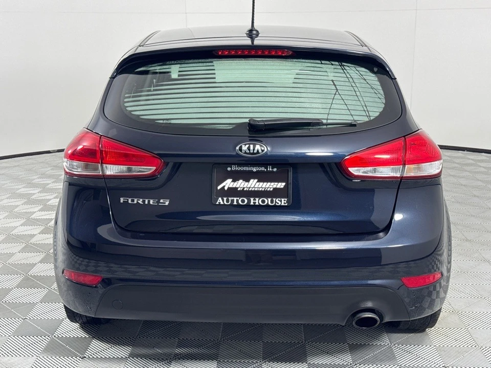 2018 Kia Forte - Image 6 of 12