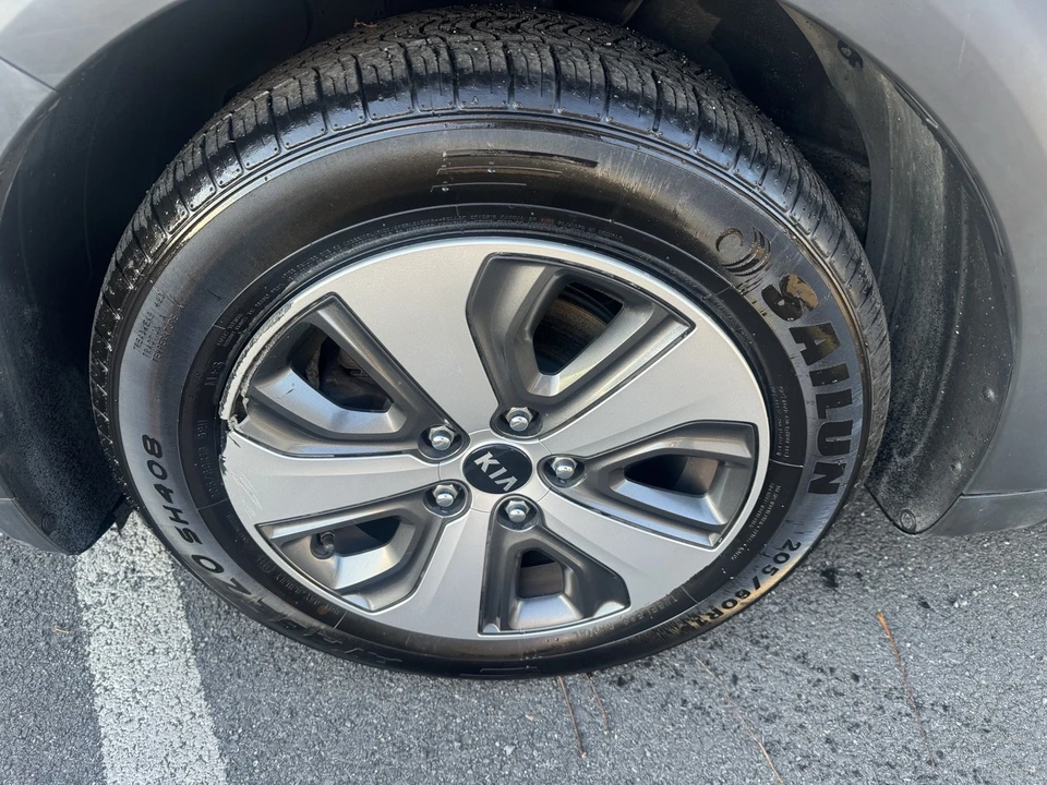 2018 Kia Niro - Image 8 of 20