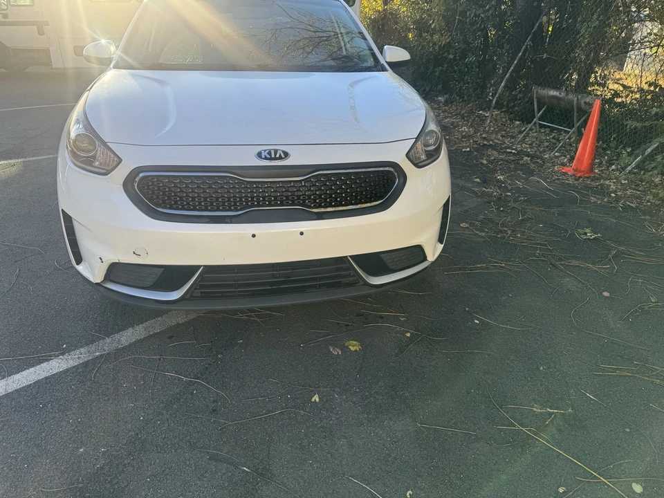 2018 Kia Niro - Image 2 of 20