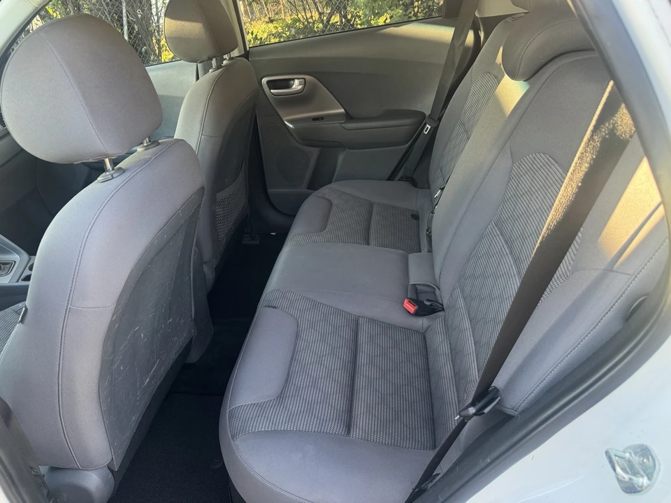 2018 Kia Niro - Image 10 of 20