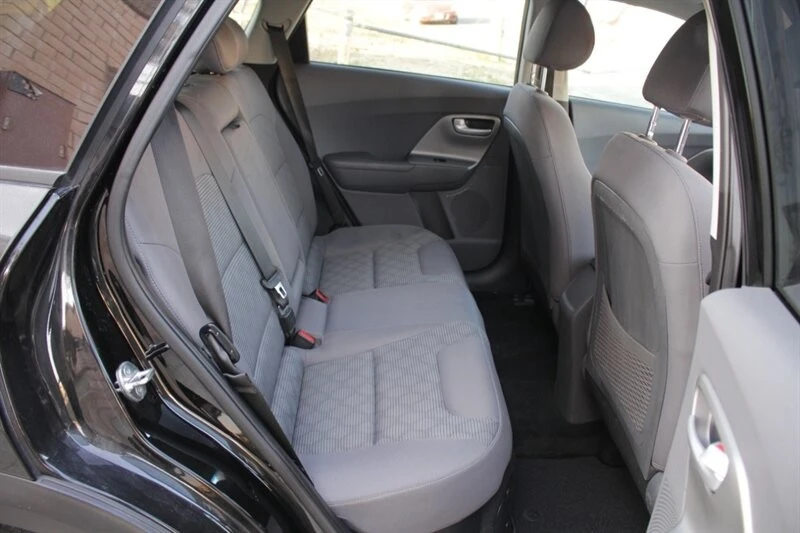 2018 Kia Niro - Image 11 of 21