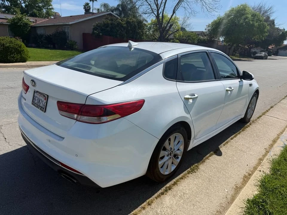 2018 Kia Optima/K5 - Image 4 of 12