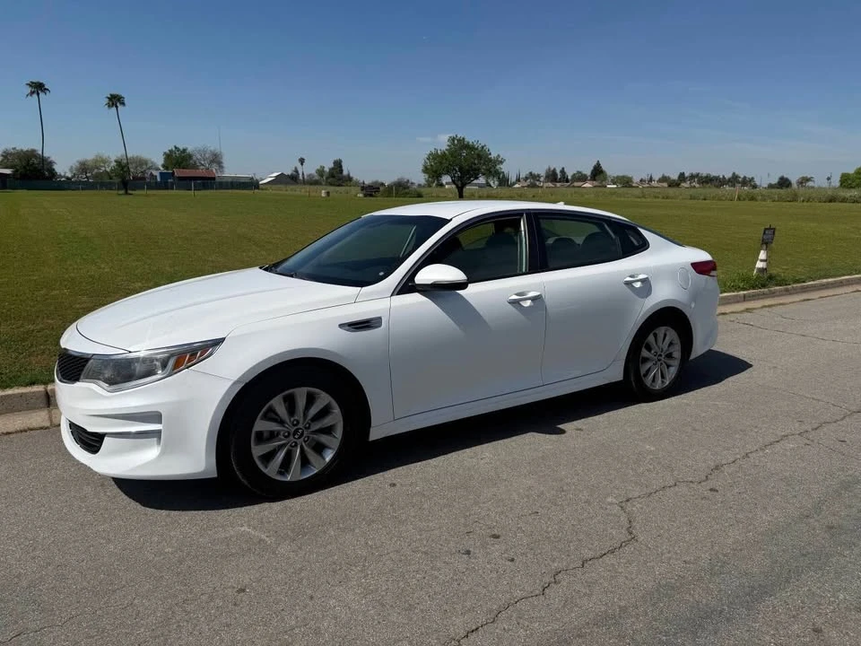 2018 Kia Optima/K5 - Image 2 of 12
