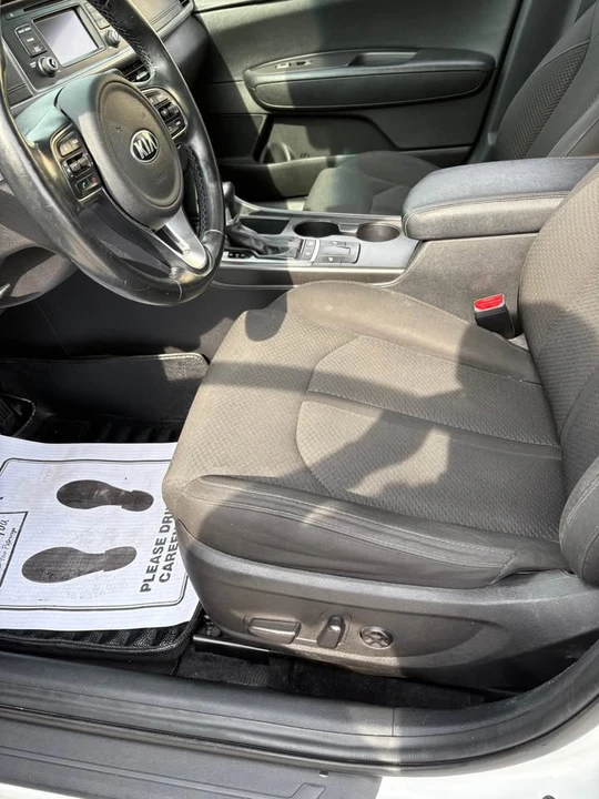 2018 Kia Optima/K5 - Image 9 of 15